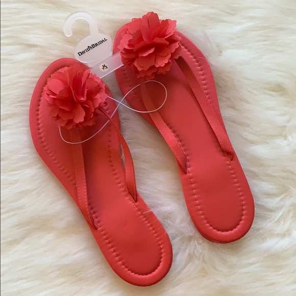 NWT David’s Bridal Sandals - Picture 1 of 3